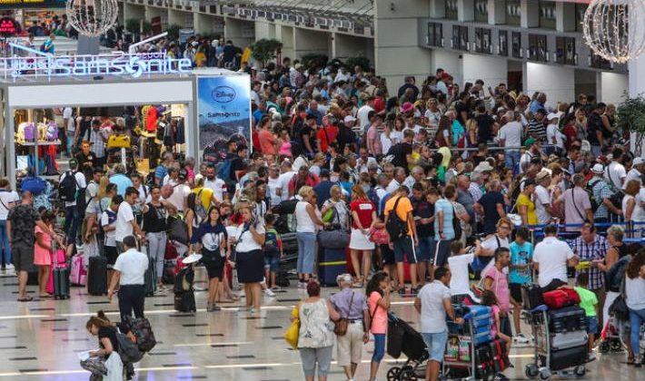 Antalya Havalimanı’ndan rekor uçuş ve yolcu trafiği