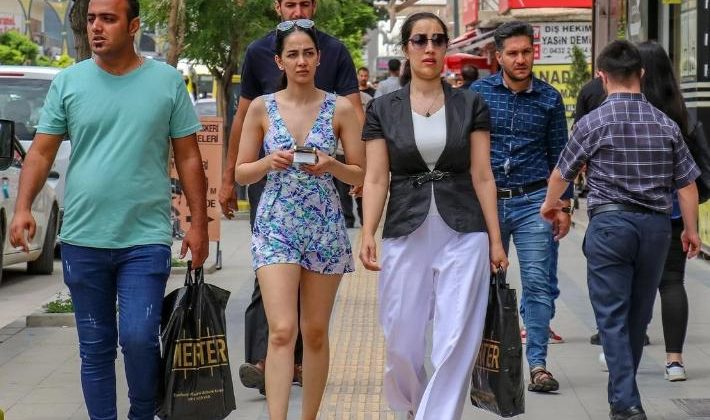 Ekonomik kriz, turistin gelmesinin önünde büyük engel ama tek sebep değil
