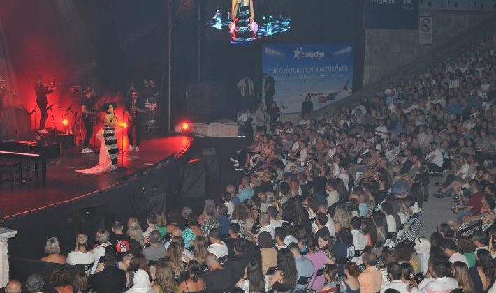 Harbiye’ye Corendon damgası: Karsu geceye imza attı