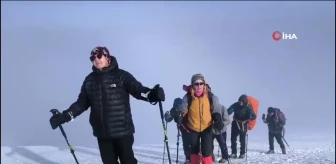 Ağrı Dağı, her mevsim dağcıların gözdesi olmaya devam ediyor