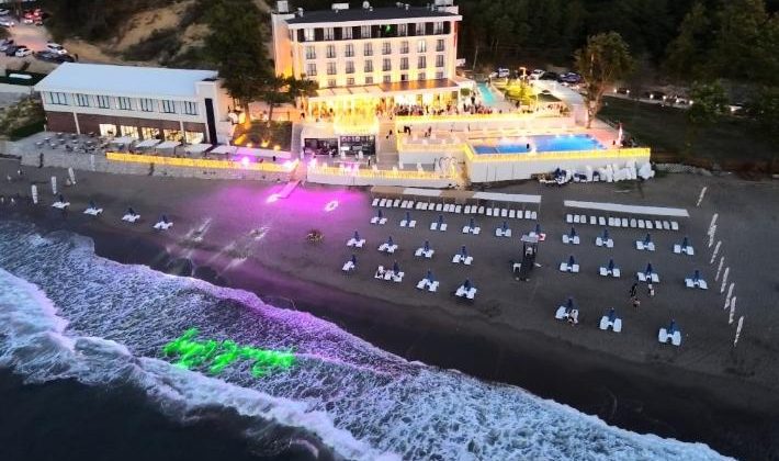 Belediyeden denize sıfır otel