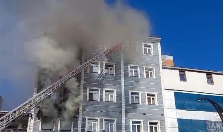 Kars’ta 7 katlı otelde yangın