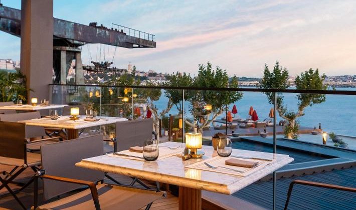 Sevgililer Günü romantizmi Rixos Tersane İstanbul’da