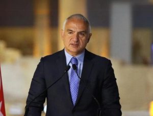 Bakan Ersoy: Hedef 7 milyon Rus turist