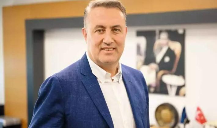 Ofis boy olarak girdiği şirketi satın alıp 13 otele ulaştı