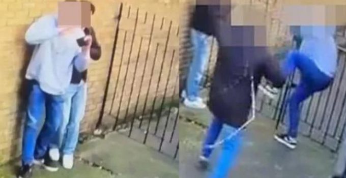 Amerikalı turistler ücret ödemedikleri için kırbaçlandı