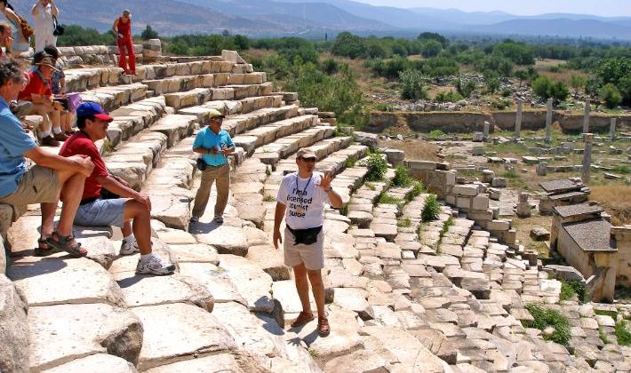 Yalçın Yalçınkaya: Antalya’da en az 150 kaçak rehber var