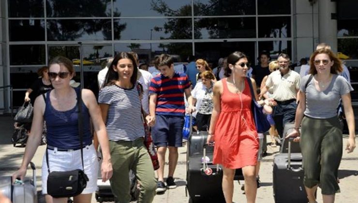 Bayram tatilinde Antalya’ya 4 milyon civarında turist bekleniyor