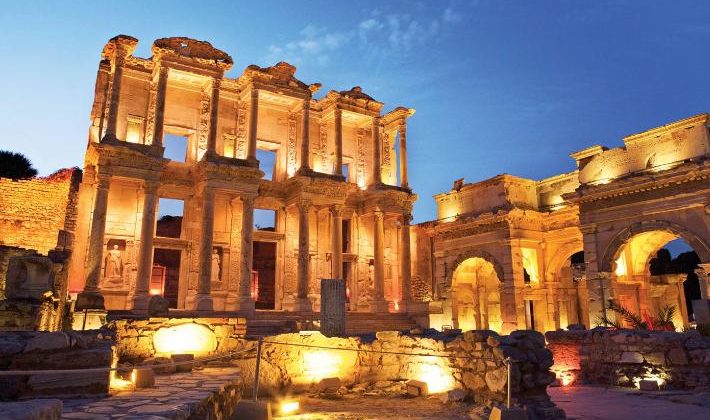 Efes’te Türkler Celsus Kütüphanesi’ne alınmadı