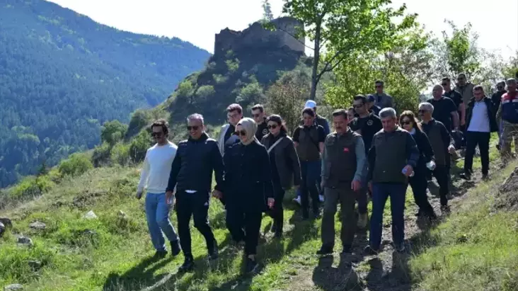 Ardahan’da Doğa Turizmi İçin Yürüyüş Düzenlendi