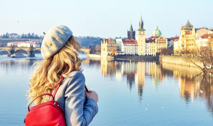 Prag sarhoş turist istemiyor… Organize içki turlarını yasaklıyor