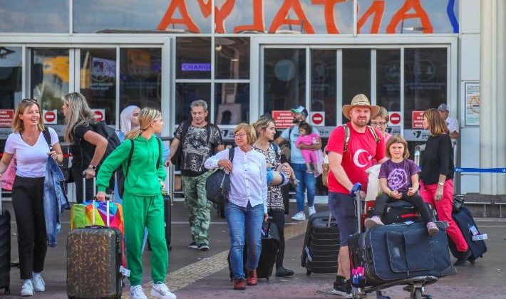 Antalya, 10 yılda 112 milyon 722 bin turist ağırladı