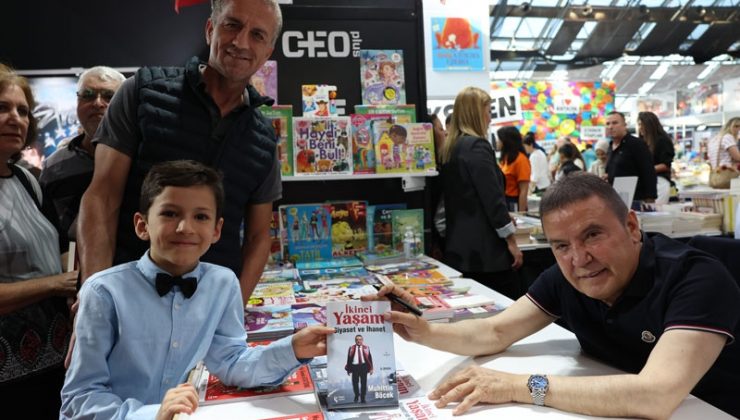 Antalya Kitap Fuarı’nı 1 milyon 56 bin kişi ziyaret etti