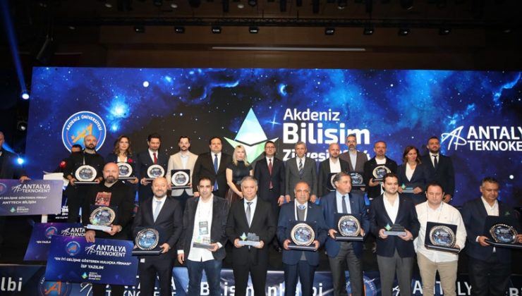 8. Akdeniz Bilişim Zirvesi düzenlendi