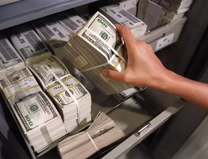 ABD o ülkenin yüz milyonlarca dolar parasına el koydu