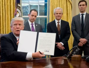 Beyaz Saray’dan Trump’a darbe! İmza attığı yönerge iptal edildi