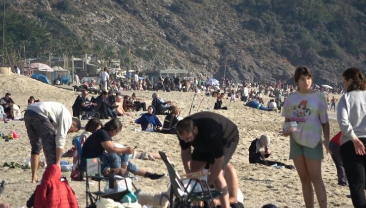 Sıcaklıklar 20 derecenin üzerine çıktı, plajlar doldu