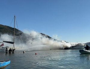 Özel marinada bağlı motoryat yanarak kullanılmaz hale geldi