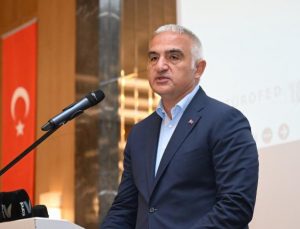 Bakan Ersoy’a yüce divan yolu gözüktü