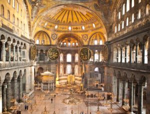 Oğuz Kaan Salıcı’dan Bakan Ersoy’a Ayasofya göndermesi