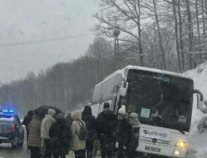 Uludağ’da turist otobüsü kazası