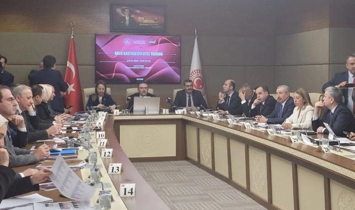 Turizm Bakanı gelip hesap vermedikten sonra o komisyonun anlamı ne?