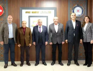 Kuşadası Ticaret Odası’ndan Emniyet ve Kültür Müdürlerine Ziyaret