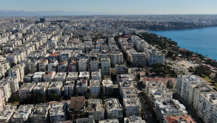 Yabancılar Antalya’dan 2024 yılında 8 bin 223 konut satın aldı