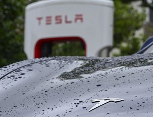 Tesla’nın Almanya’daki ‘düşüş ivmesi’ sürüyor