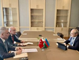 Bakan Şimşek ve Bolat, Azerbaycan Ekonomi Bakanı ile görüştü