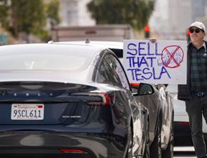 Trump uyardı: Tesla saldırılarına karışanlara 20 yıla kadar hapis cezası