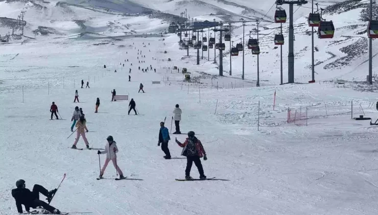 Erciyes Kayak Merkezi’nde Kar Sezonu Uzadı
