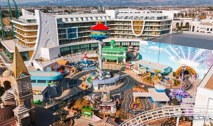 Fettah Tamince çocukluk hayalini gerçekleştirdi… Nickelodeon Hotel açıldı