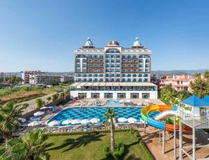 Simurg Halal Luxury Hotel, icradan yarı fiyatına satıldı