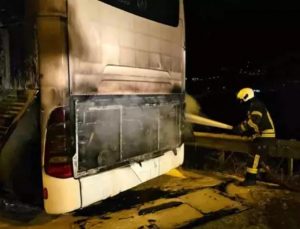 Turist otobüsünde yangın çıktı