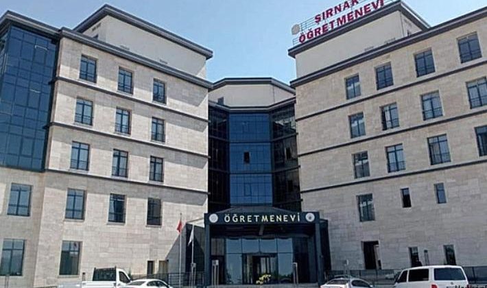 Devlet hibesiyle yaptırdığı oteli yine devlete sattı