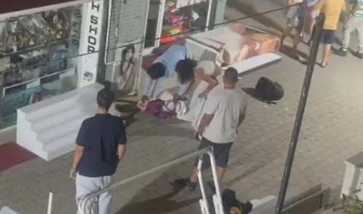 İngiliz turistler Marmaris’i birbirine kattı