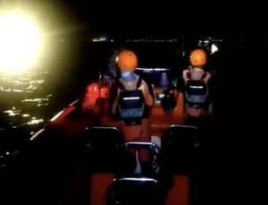 Turizm cennetinde feribot battı, ölü ve yaralılar var