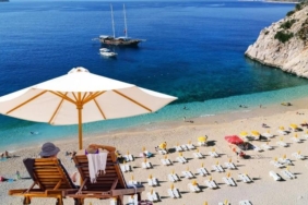 Antalya'da turistik sezon uzadı... Kasım ayı da yoğun geçecek.