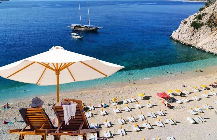 Antalya'da turistik sezon uzadı... Kasım ayı da yoğun geçecek.