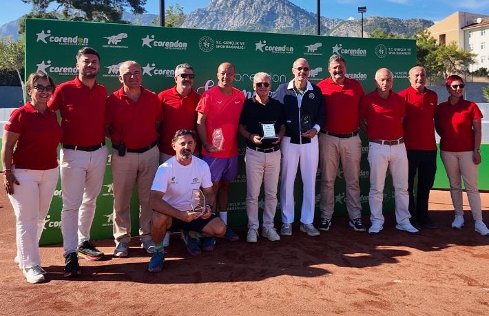 Corendon Tenis Kulübü Kemer, yerli ve yabancı organizasyonlara ev sahipliği yapıyor.