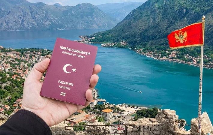 Karadağ'a vize olmadan seyahat etmek tekrar mümkün hale geliyor.