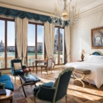 Otel konaklama ücretleri rekor seviyede arttı.