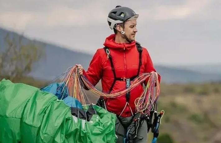 Rus turist Fethiye'de paraşüt kazasında hayatını kaybetti.