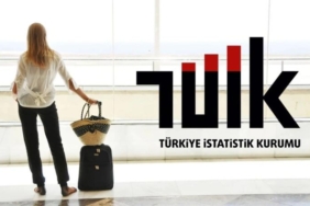 Üçüncü çeyrekte turizm geliri 24,3 Milyar Dolar'a çıktı.